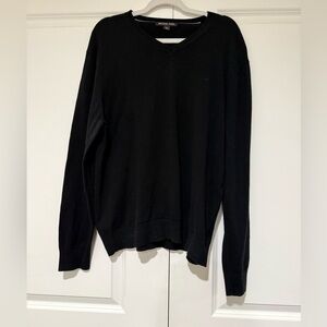 Michael Kors Men's Classic Black V-Neck Sweater material tag cut out